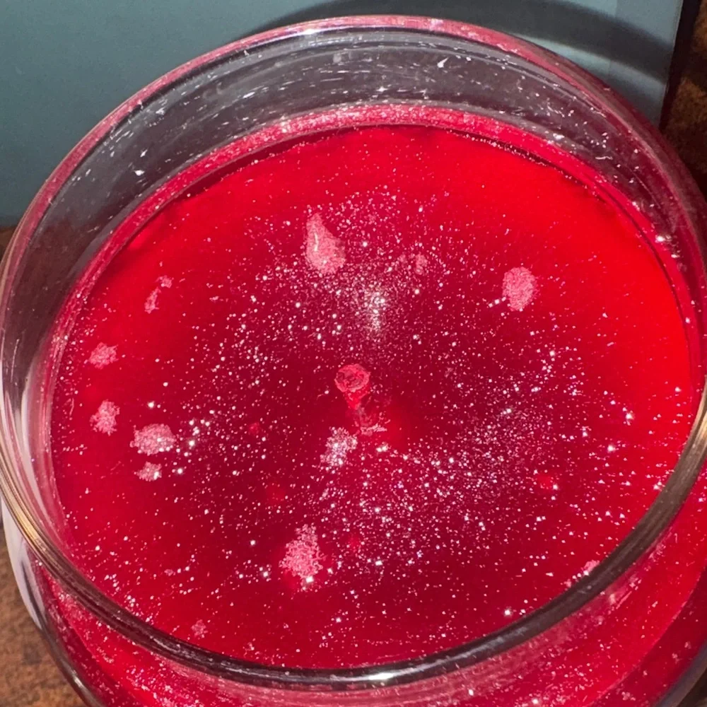 Yankee Candle Frosty Gingerbread Jar - Picture 3 of 3